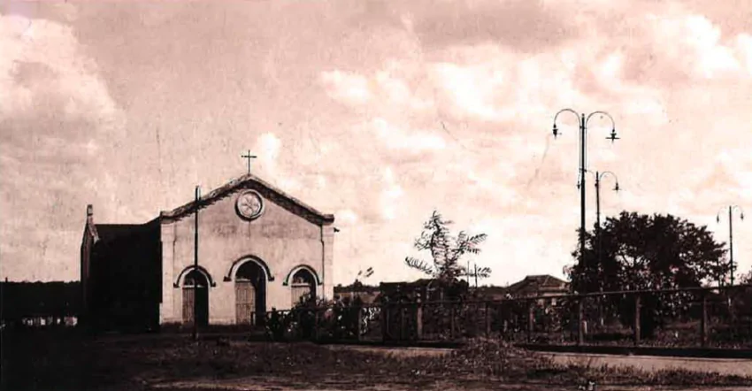 Nova edificação da Igreja Santo Antônio erguida em 1922 na Rua 15 de Novembro